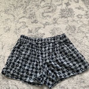 Like new- Old Navy Girls Youth shorts size 14(XL)
